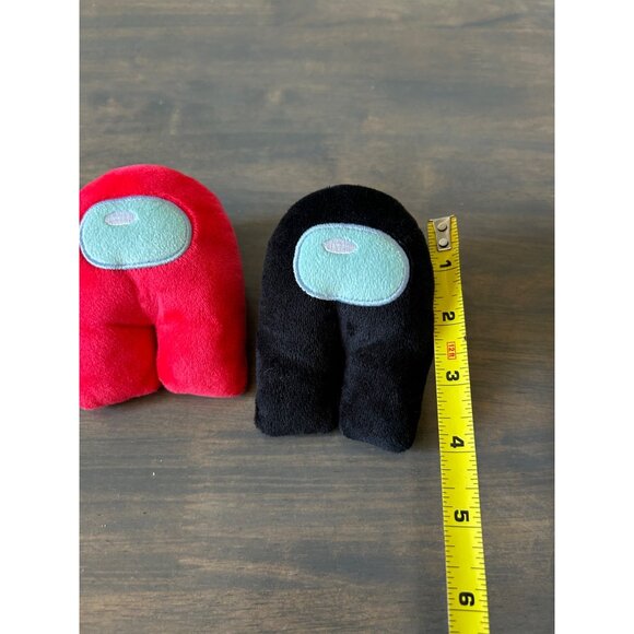 Among Us Mini 4" Plush Toy Squeaky Spacesuit Red And Black - Picture 3 of 3